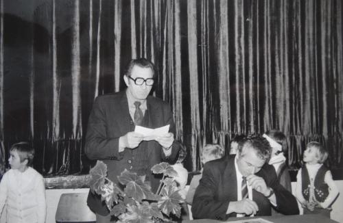 Predseda MNV Jozef Kasák predniesol slávnostný prejav na&nbsp;oslavách MDŽ, rok 1981