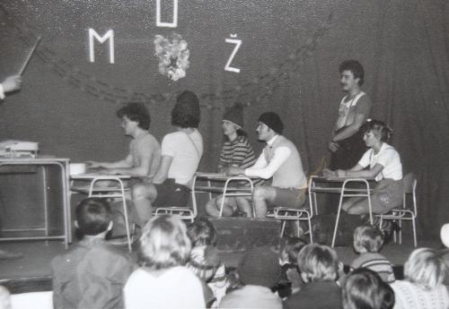 Rok 1982&nbsp;- kultúrny program pri príležitosti MDŽ "Škola - základ života"