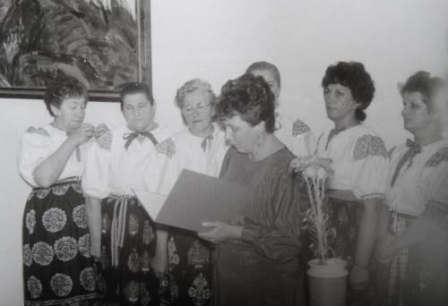 V roku 1990&nbsp;obec pripravila slávosť pri príležitosti 50.&nbsp;výročia sobáša manželov Makukových z&nbsp;Babkova.