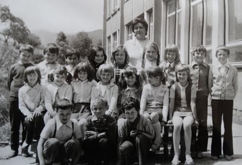 Tretiaci, školský rok 1976/1977, učiteľka O. Veselovská.